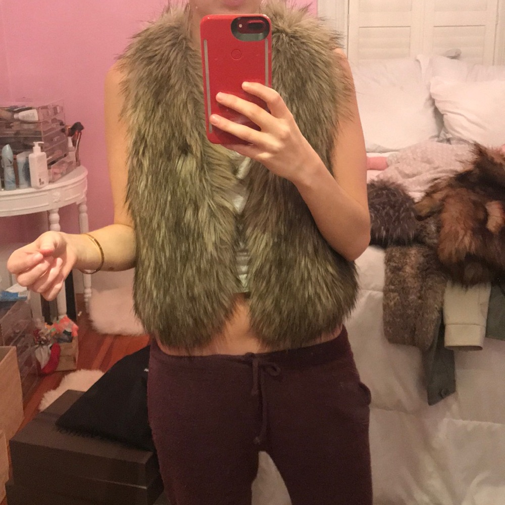 American eagle outfitters faux fur vest